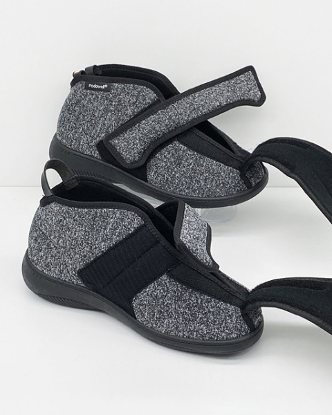 buty na spuchniete stopy