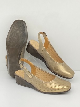 Eleganckie sandały Axel 1512 złote, ażurowe, koturn, tęgość G 1/2