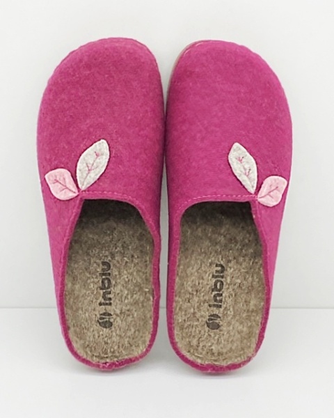 rózowe filcowe kapcie