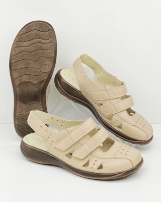 Szerokie damskie sandały 2451 beżowe, zakryte palce, duża tęgość M