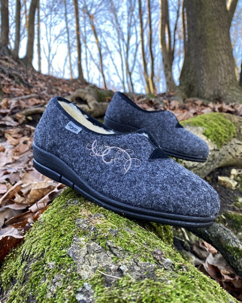 Szerokie ciepłe kapcie Dr Orto