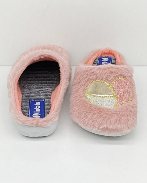 pantofle na szerszą stopę