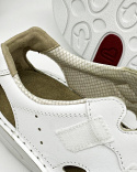 białe sandały Larena