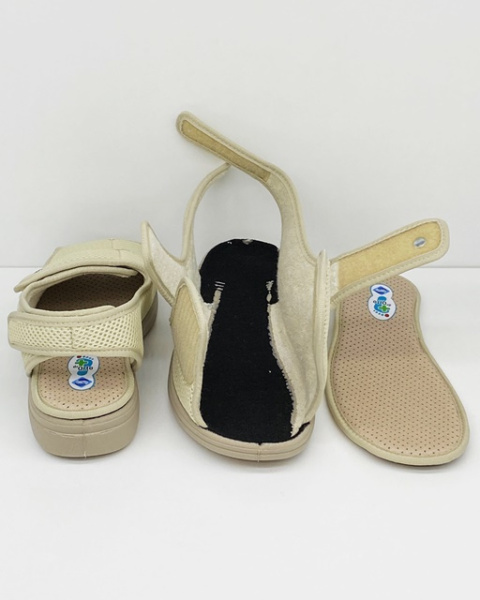 sandały na szerokie stopy